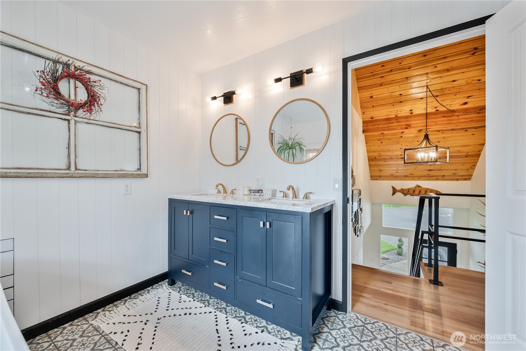 1239 Rose Valley Road Kelso, WA 98626 - Photo 23 of 40 a view of bathroom with a sink and a window