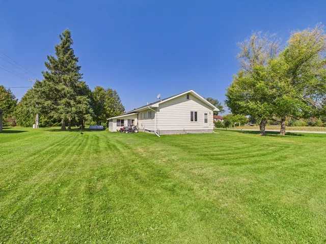 $179,000 | 270 4th Avenue, Roosevelt, MN 56673
