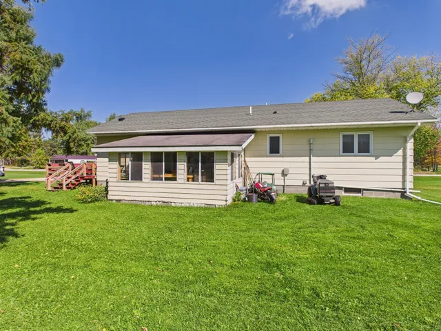 $179,000 | 270 4th Avenue, Roosevelt, MN 56673