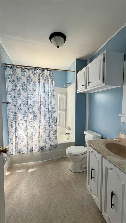 641 Garfield Street Springdale, PA 15144 - Photo 27 of 44 a bathroom with a granite countertop sink a toilet and a bathtub
