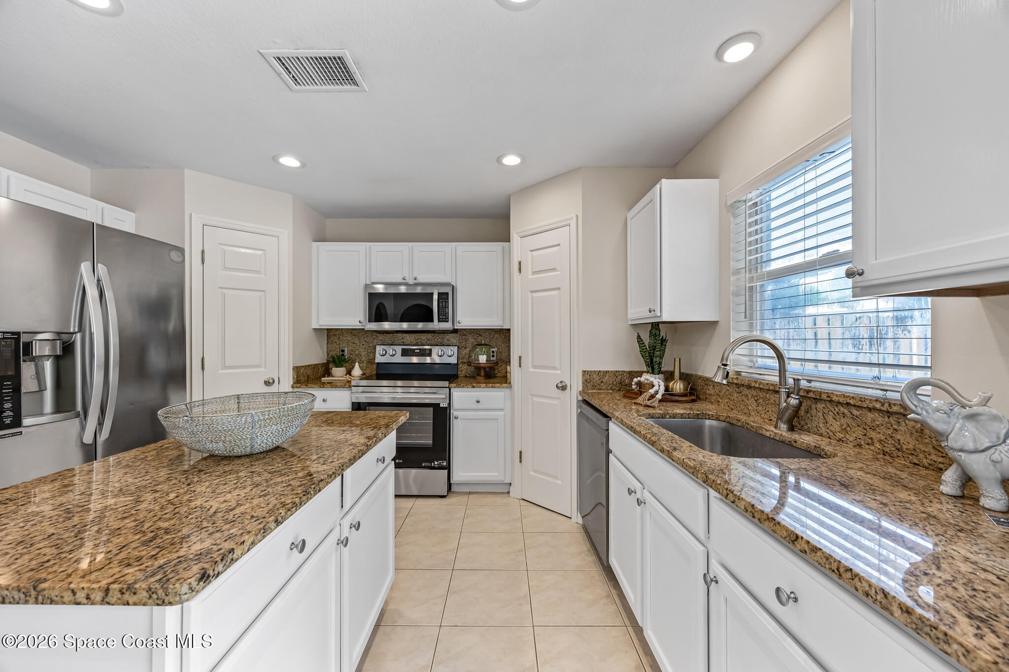 2257 Spring Creek Circle Palm Bay, FL 32905 - Photo 5 of 48 a-15
