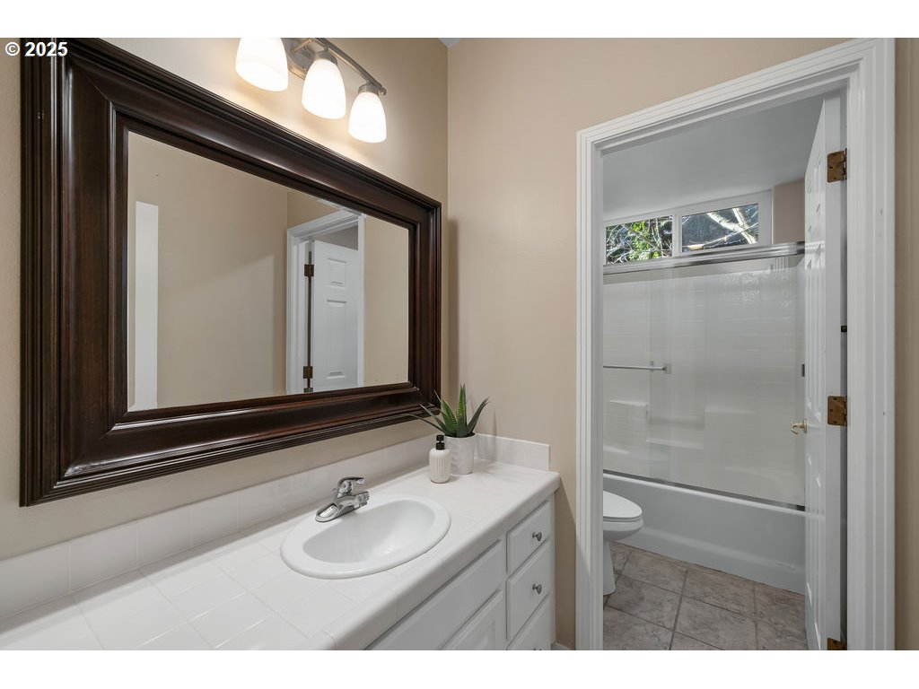 3866 Northwest Brookview Way Portland, OR 97229 - Photo 19 of 35