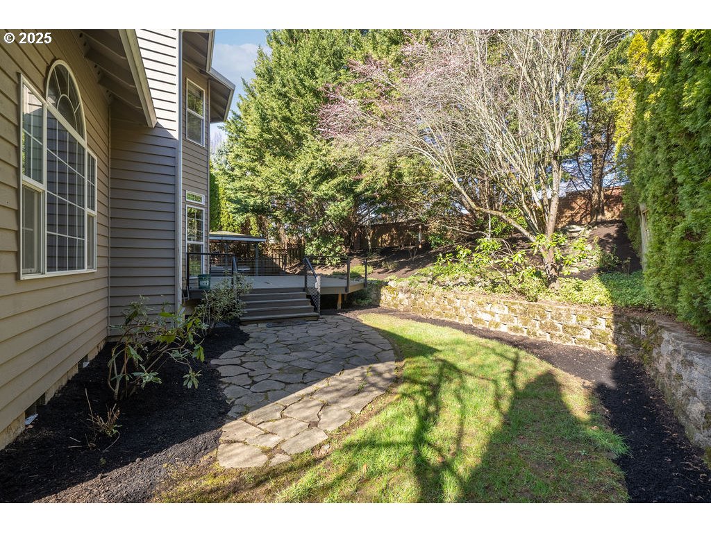 3866 Northwest Brookview Way Portland, OR 97229 - Photo 31 of 35