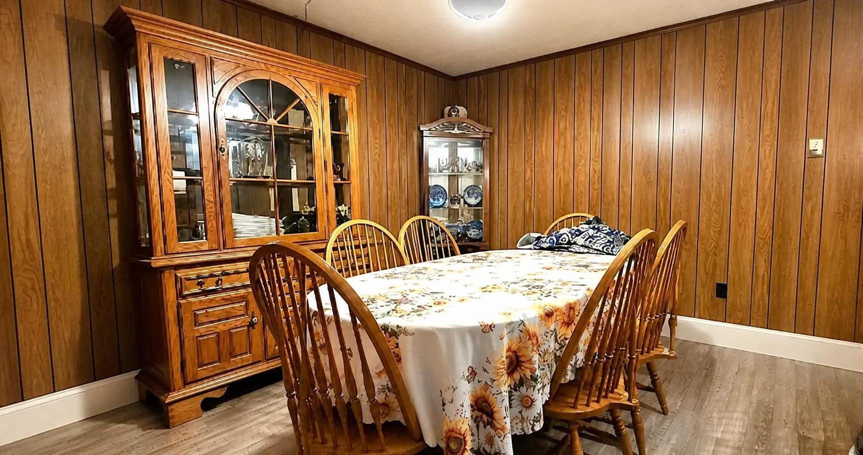 27351 Phoenix Church Road Crisfield, MD 21817 - Photo 5 of 21 Dining Space
