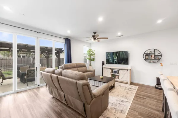 $499,000 | 1552 Egyptian Way, Olivehurst, CA 95961