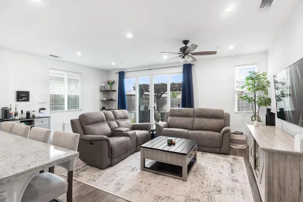 $499,000 | 1552 Egyptian Way, Olivehurst, CA 95961
