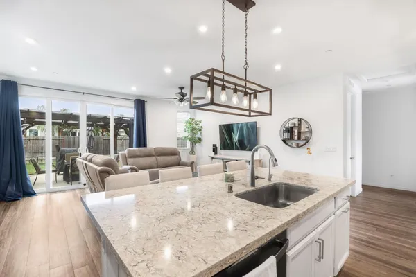 $499,000 | 1552 Egyptian Way, Olivehurst, CA 95961