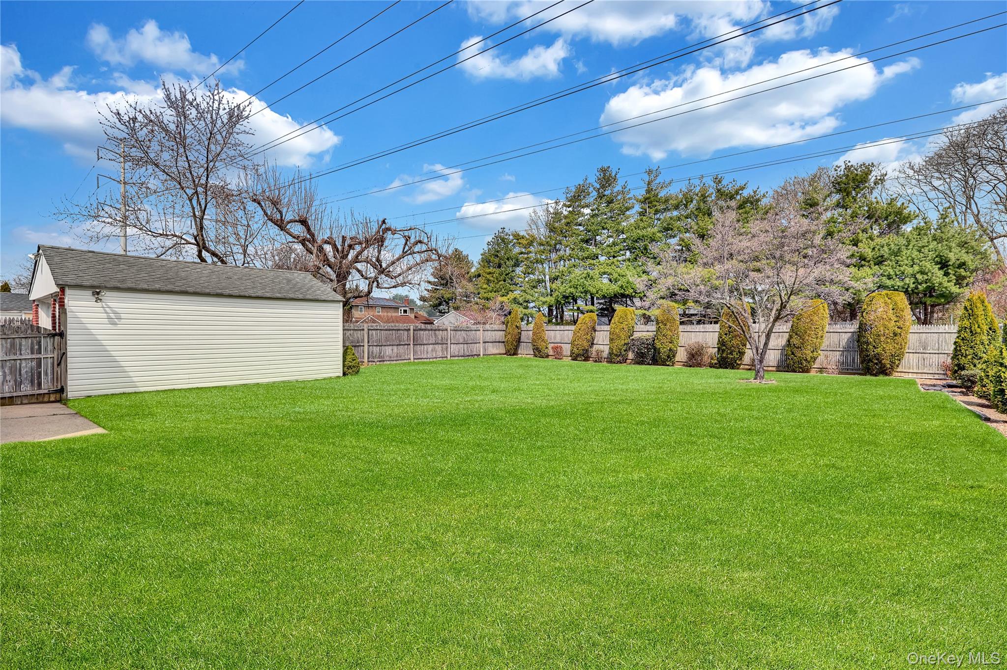 70 Martin Road North Bethpage, NY 11714 - Photo 25 of 27