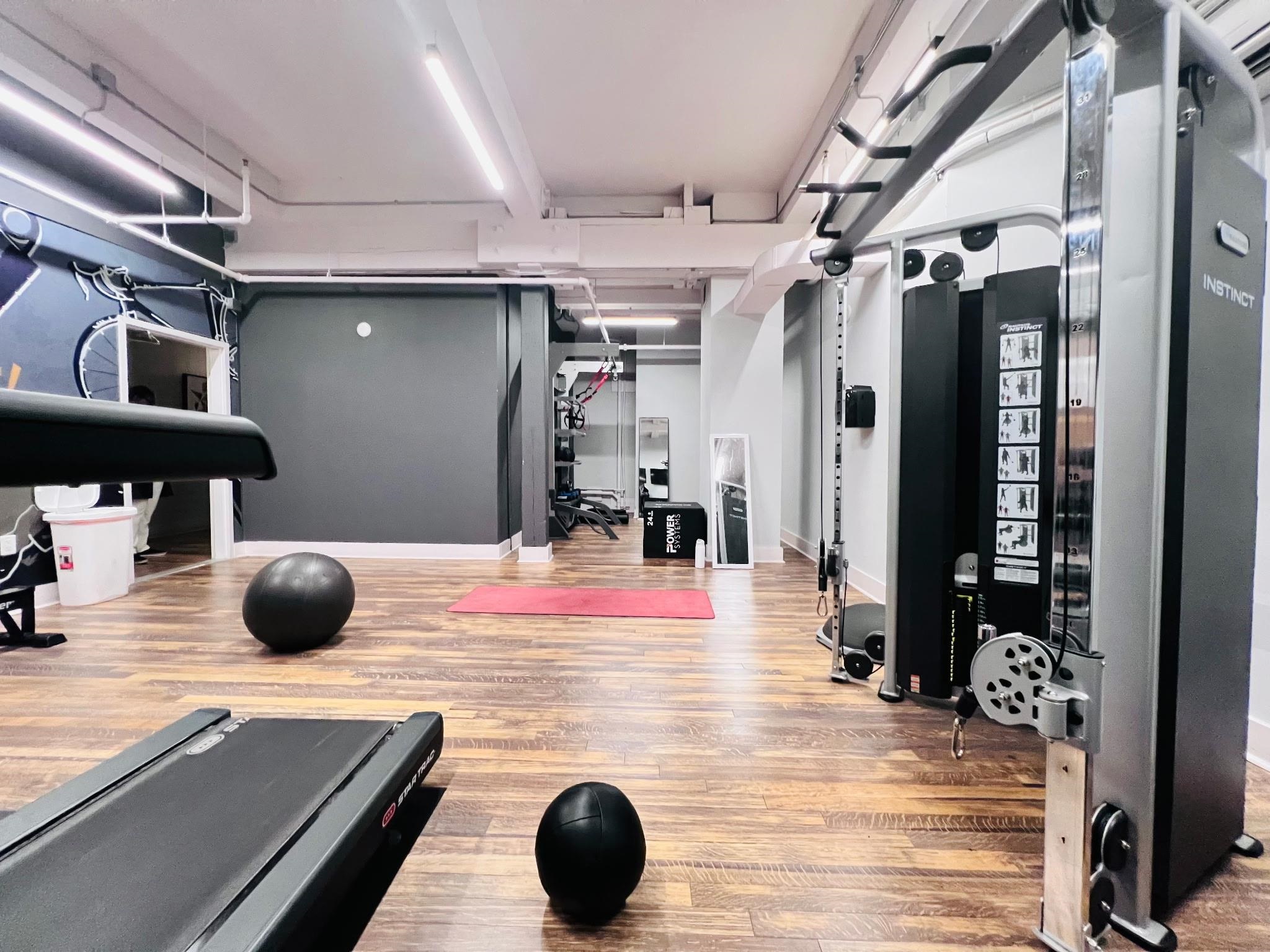 160 Lafayette Street, Unit 52306 Jersey City, NJ 07304 - Photo 18 of 25 a room with lots of counter and walk in closet