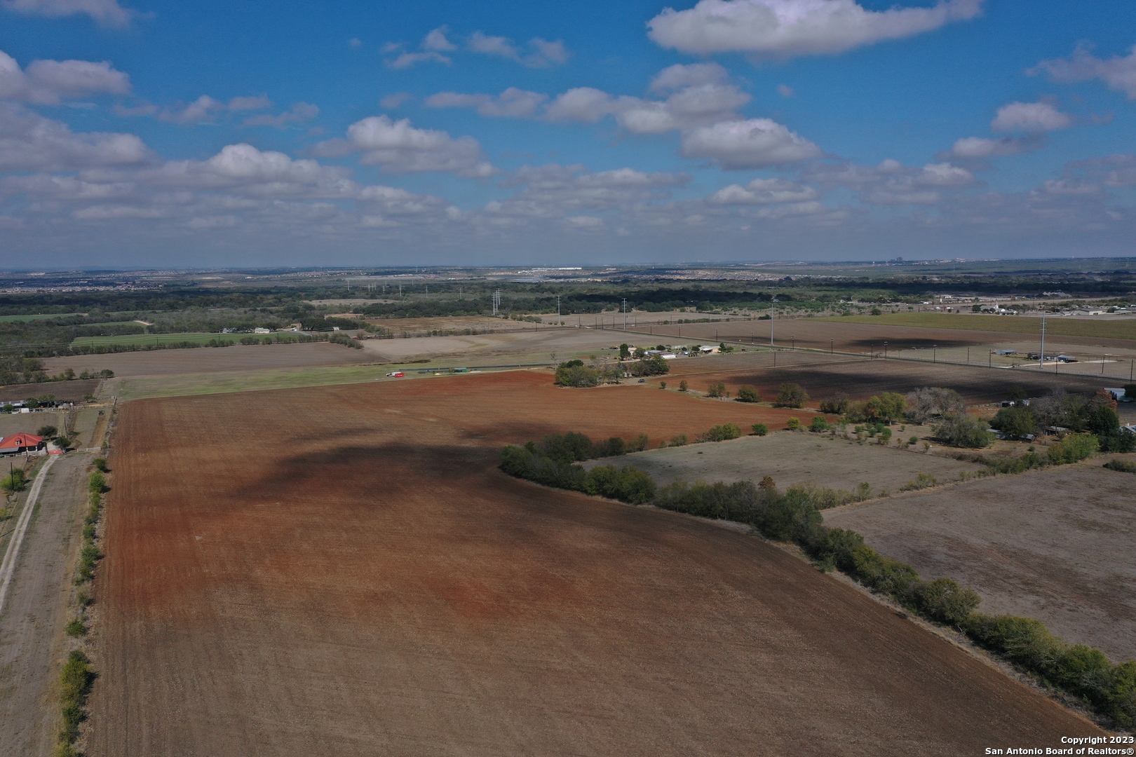 10085 Shepherd Road Atascosa, TX 78002 - Photo 3 of 17