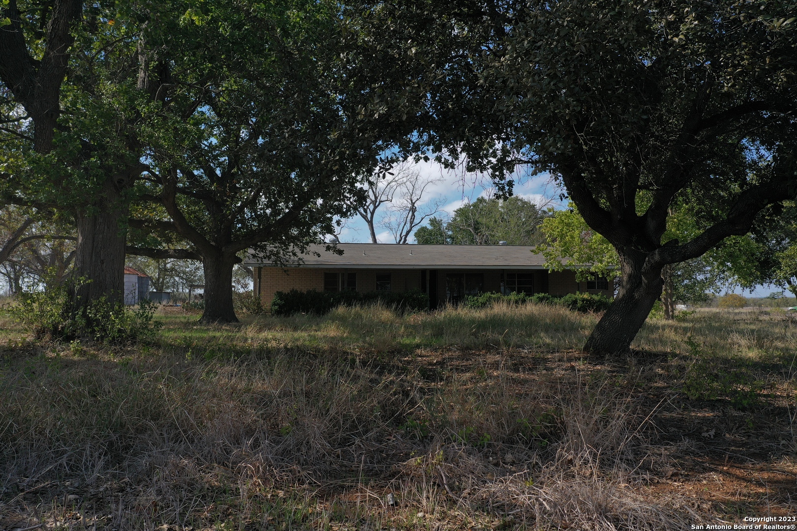 10085 Shepherd Road Atascosa, TX 78002 - Photo 7 of 17