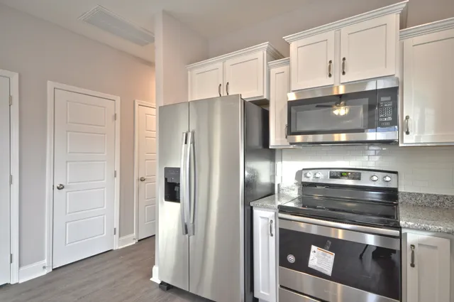 $1,370 | 173 Bainbridge Drive, Unit A, Clarksville, TN 37043