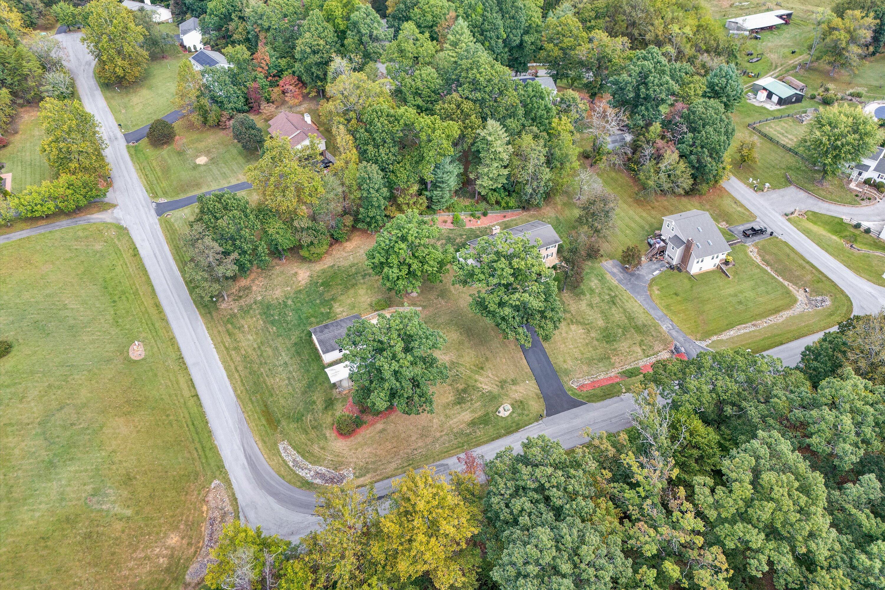 230 Keswick Farm Road Troutville, VA 24175 - Photo 49 of 50 49-DJI_20250926121454_0585