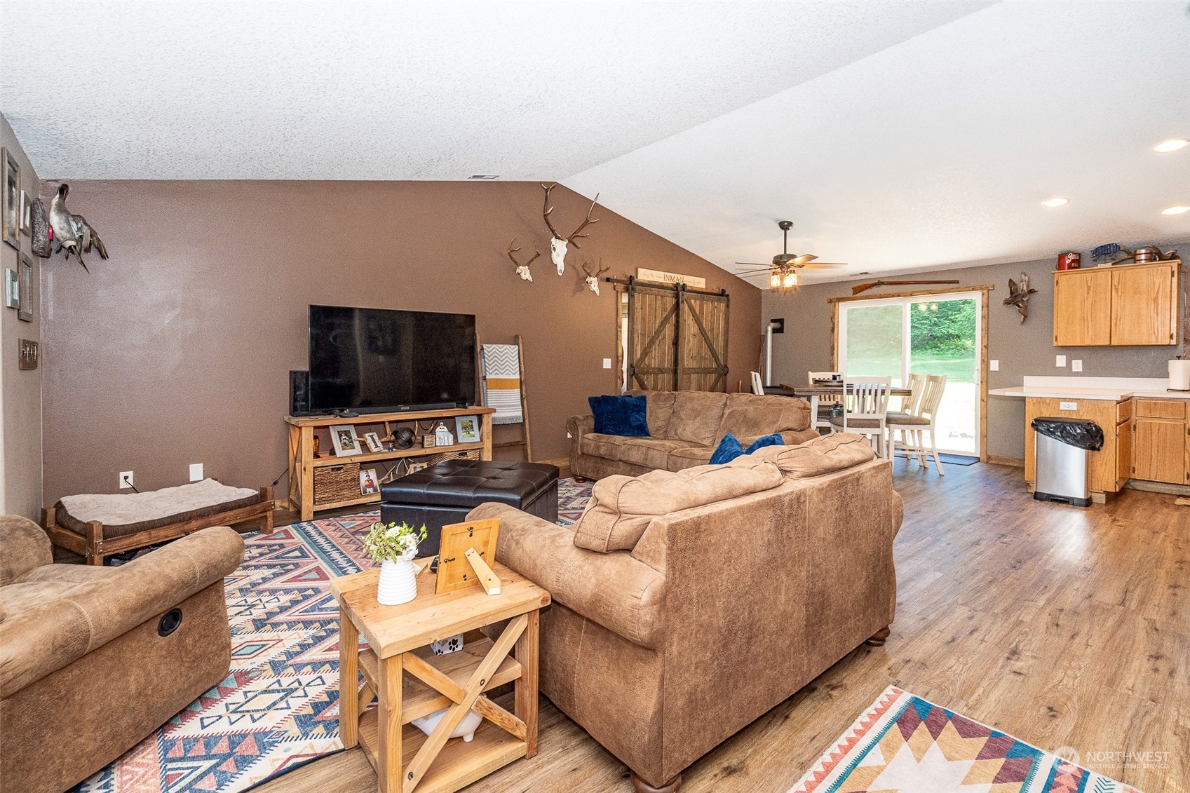 594 Studebaker Road Castle Rock, WA 98611 - Photo 7 of 32 Gallery Image 7