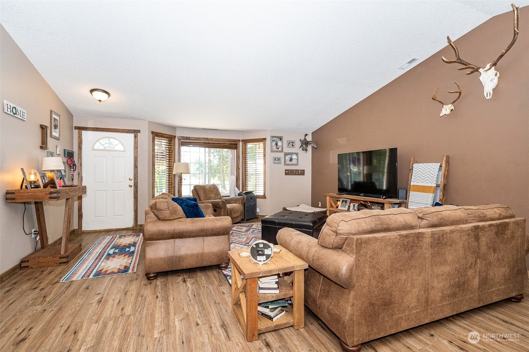 594 Studebaker Road Castle Rock, WA 98611 - Photo 8 of 32 Gallery Image 8