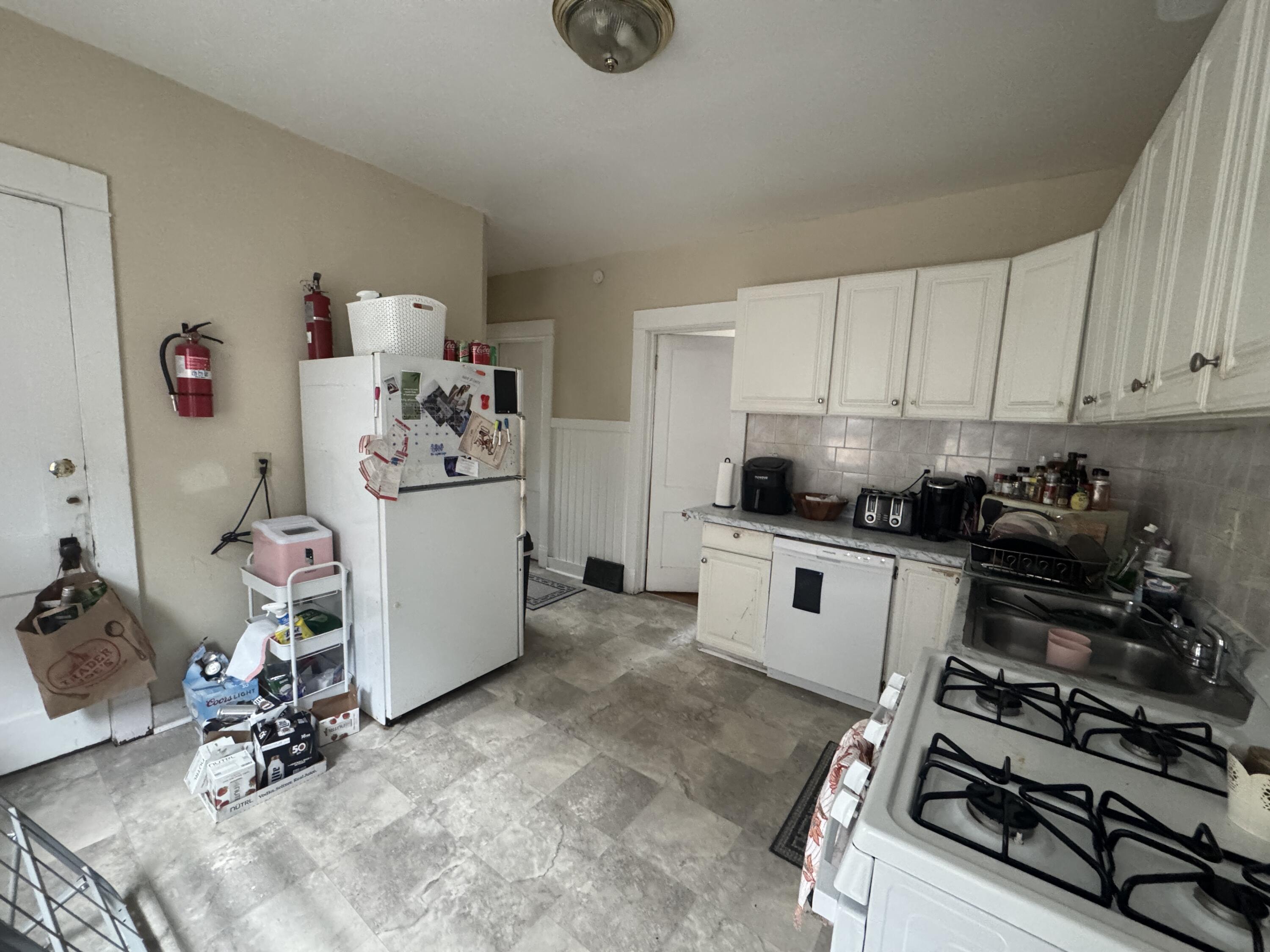 2579 North Frederick Avenue, Unit 2581 Milwaukee, WI 53211 - Photo 15 of 26 Upper