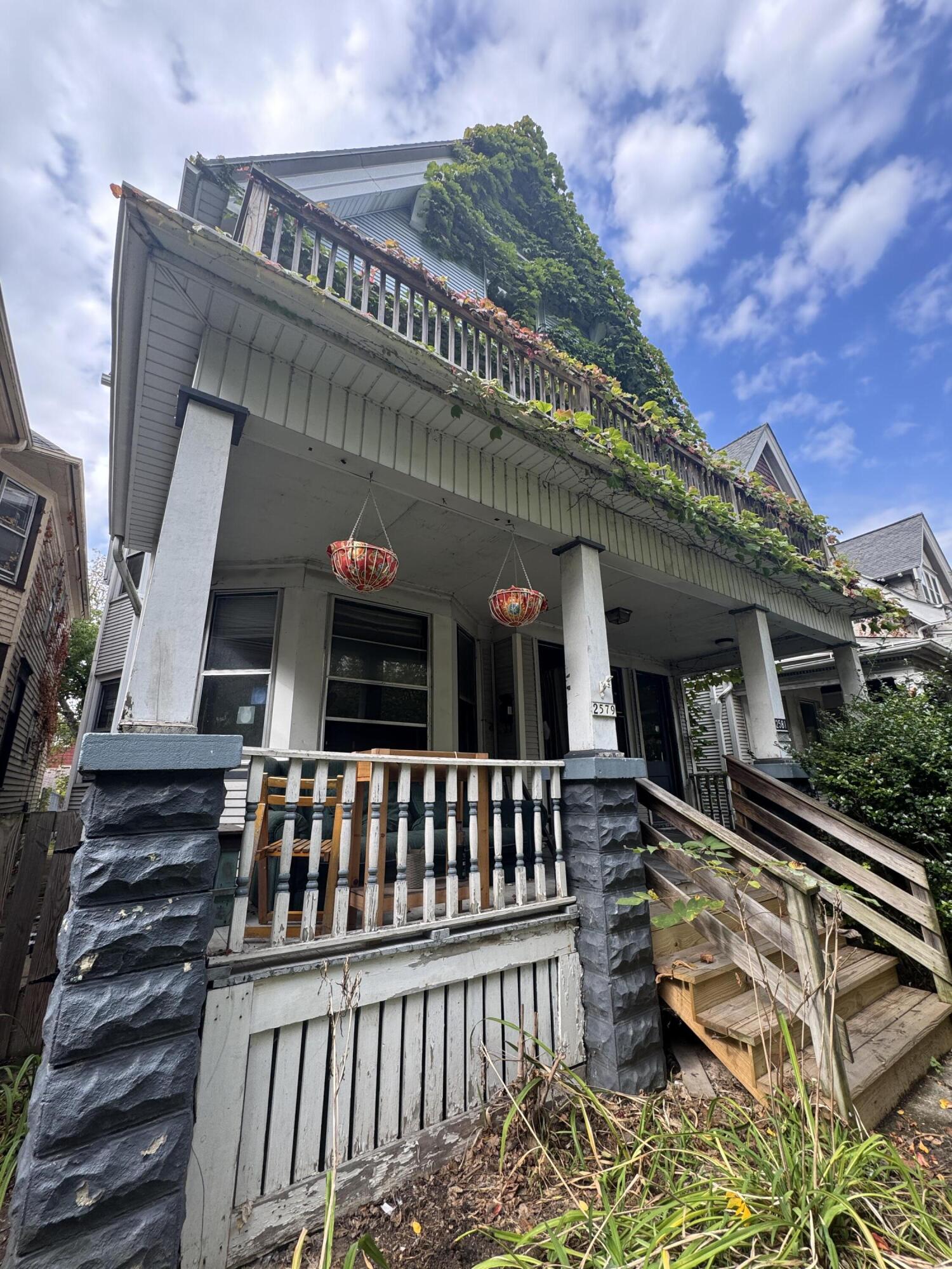 2579 North Frederick Avenue, Unit 2581 Milwaukee, WI 53211 - Photo 2 of 26 IMG_7182