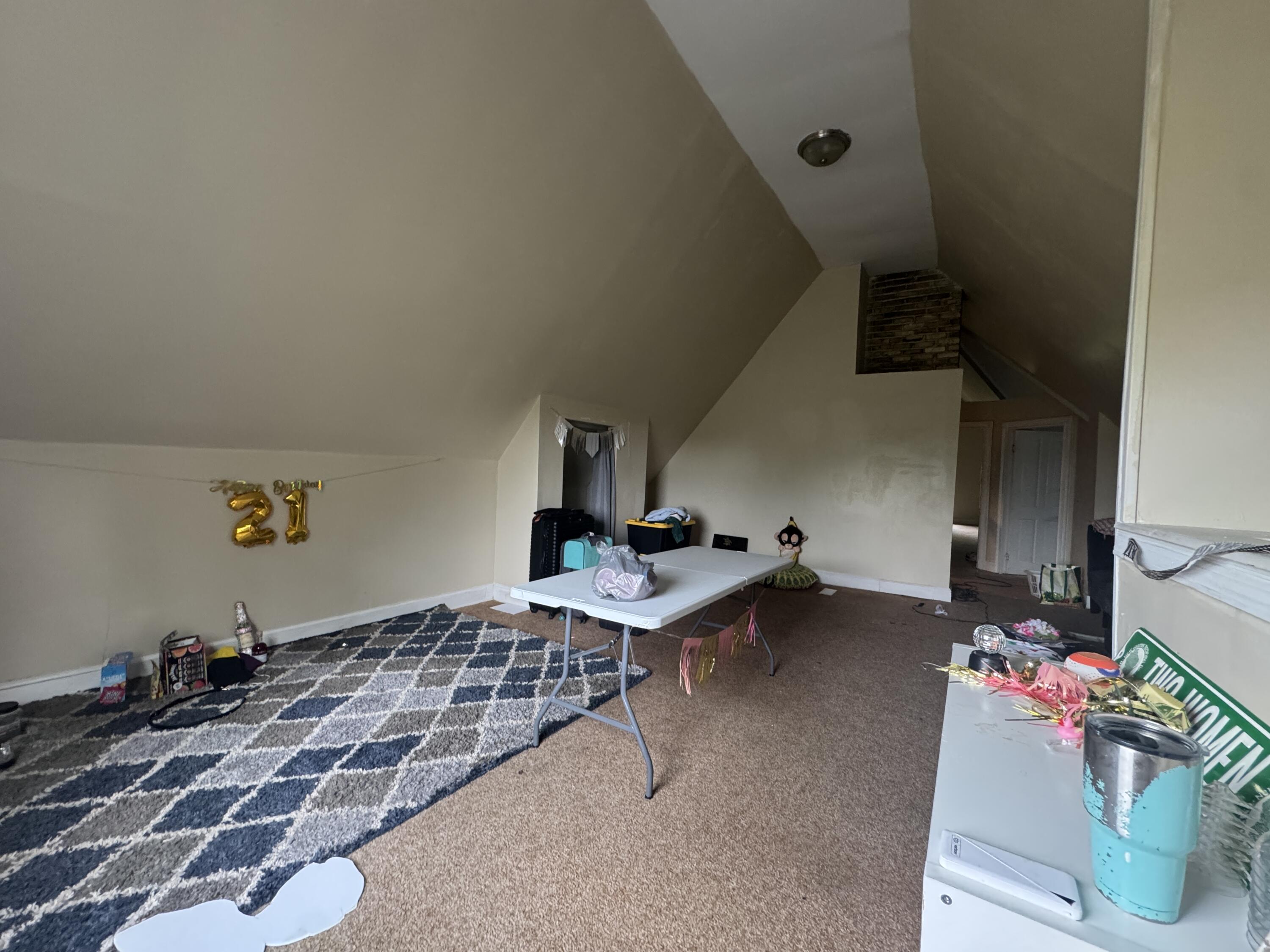 2579 North Frederick Avenue, Unit 2581 Milwaukee, WI 53211 - Photo 23 of 26 3rd Floor