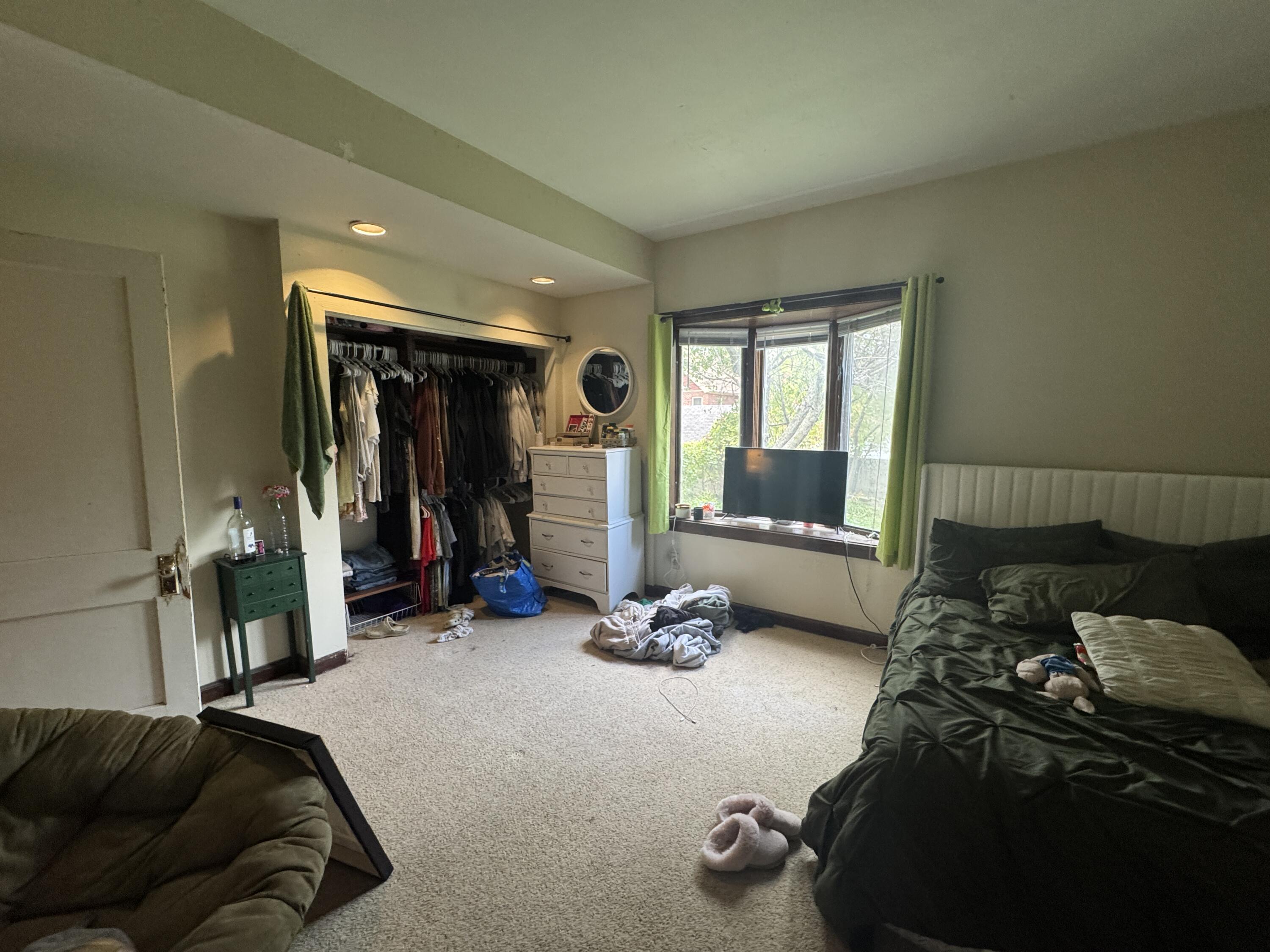 2579 North Frederick Avenue, Unit 2581 Milwaukee, WI 53211 - Photo 9 of 26 Lower