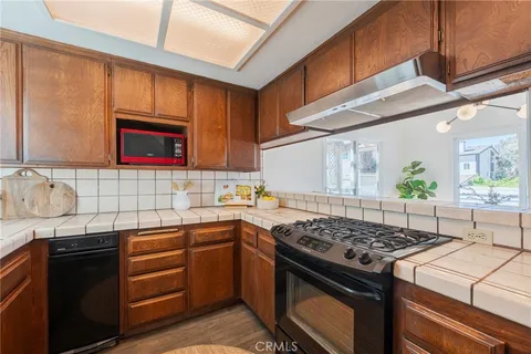 $999,000 | 2110 Carnegie Lane, Unit 3, Redondo Beach, CA 90278