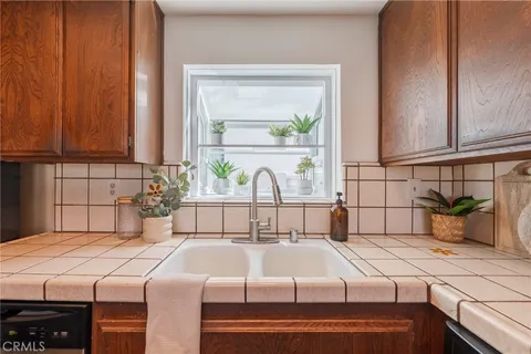 $999,000 | 2110 Carnegie Lane, Unit 3, Redondo Beach, CA 90278