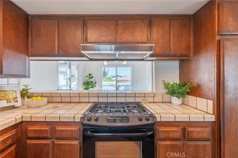 $999,000 | 2110 Carnegie Lane, Unit 3, Redondo Beach, CA 90278