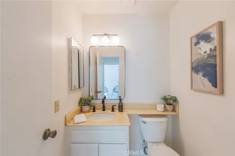 $999,000 | 2110 Carnegie Lane, Unit 3, Redondo Beach, CA 90278