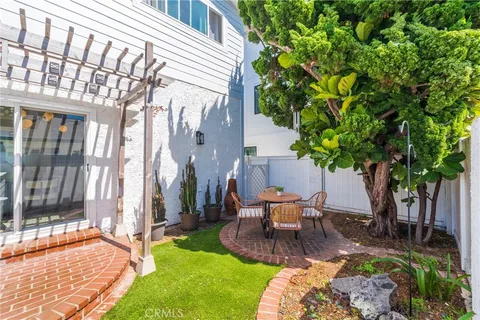 $999,000 | 2110 Carnegie Lane, Unit 3, Redondo Beach, CA 90278