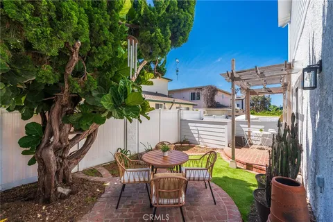 $999,000 | 2110 Carnegie Lane, Unit 3, Redondo Beach, CA 90278