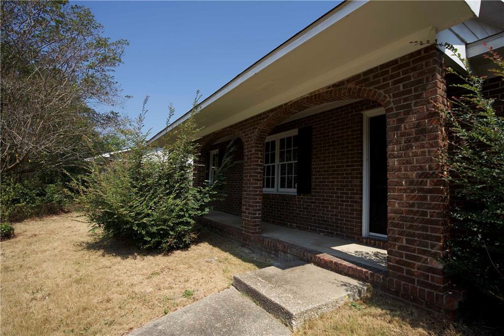 3091 Mustang Drive Columbus, GA 31909 - Photo 3 of 18 a front view of a house