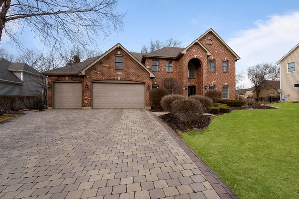 $725,250 | 527 Ridgelawn Trail, Batavia, IL 60510