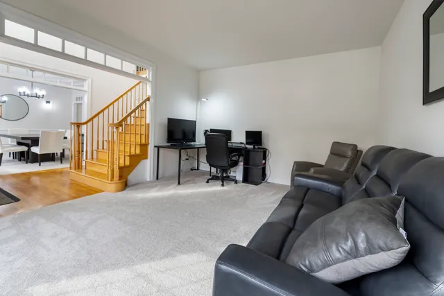 $695,000 | 527 Ridgelawn Trail, Batavia, IL 60510