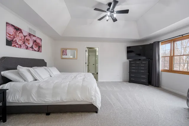 $695,000 | 527 Ridgelawn Trail, Batavia, IL 60510