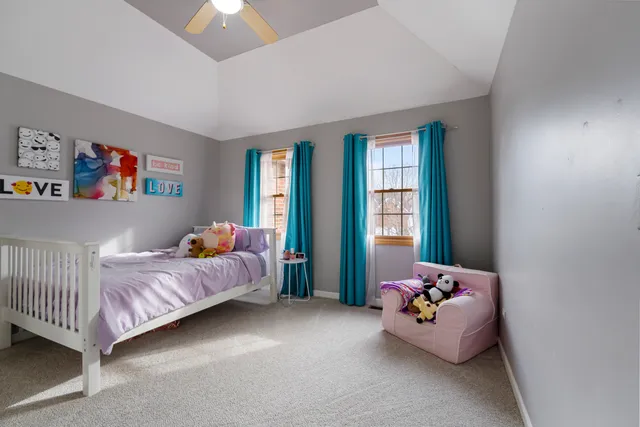 $695,000 | 527 Ridgelawn Trail, Batavia, IL 60510