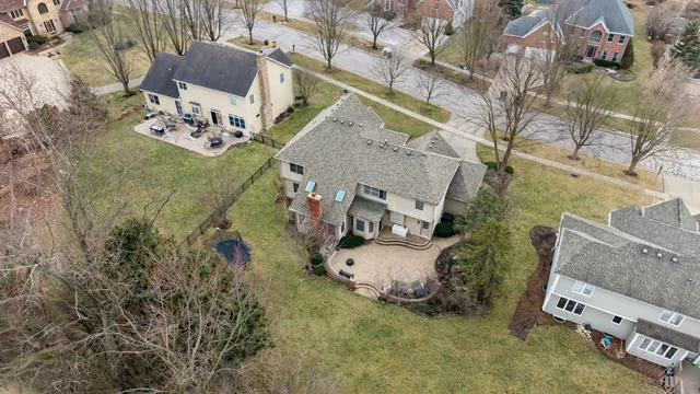 $695,000 | 527 Ridgelawn Trail, Batavia, IL 60510