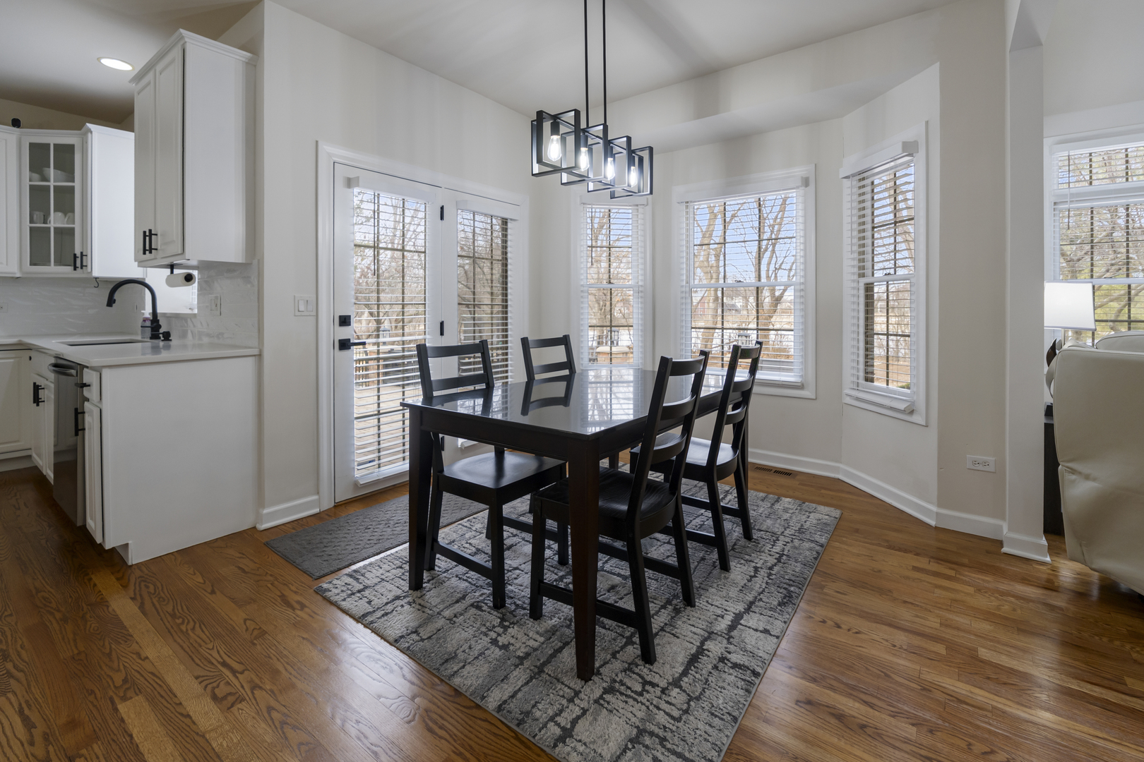 527 Ridgelawn Trail Batavia, IL 60510 - Photo 5 of 36