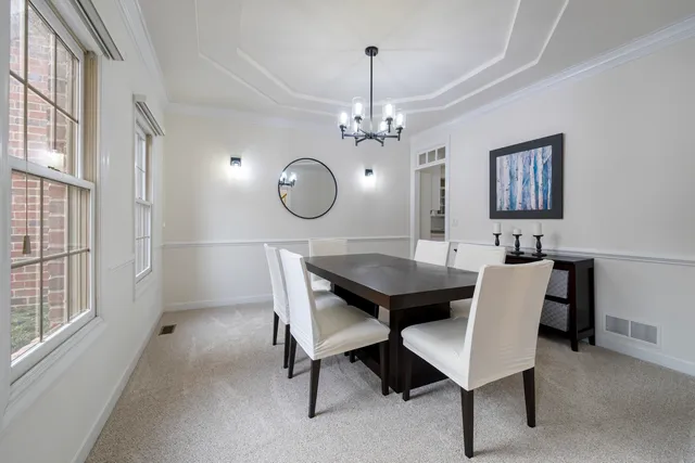 $695,000 | 527 Ridgelawn Trail, Batavia, IL 60510