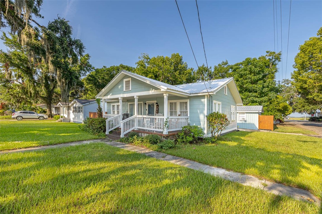 2329 Reynolds Street Brunswick, GA 31520 - Photo 2 of 37