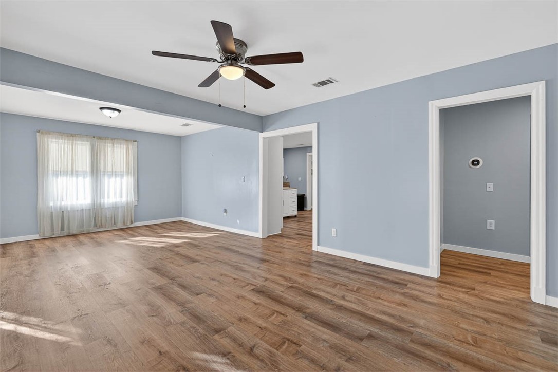 2329 Reynolds Street Brunswick, GA 31520 - Photo 6 of 37