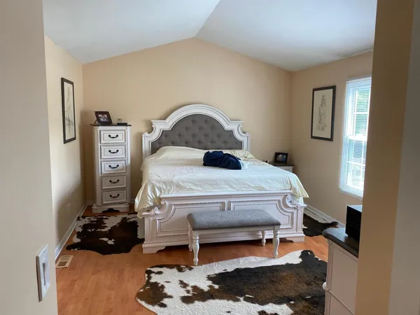 $3,300 | 950 Sweetflower Drive, Hoffman Estates, IL 60169