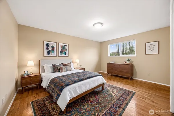 $710,000 | 1300 Southwest 125th Place, Seattle, WA 98146