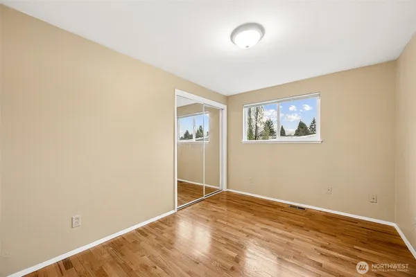 $710,000 | 1300 Southwest 125th Place, Seattle, WA 98146