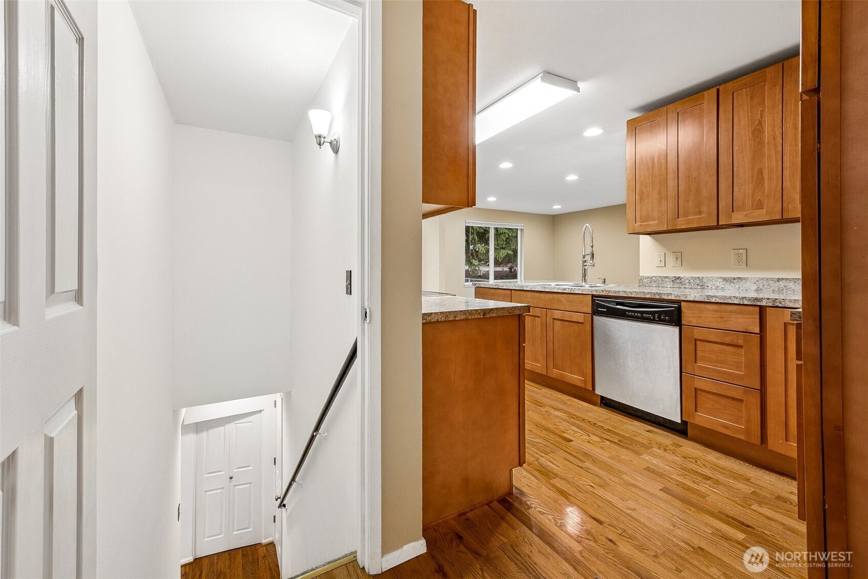 1300 Southwest 125th Place Seattle, WA 98146 - Photo 17 of 31