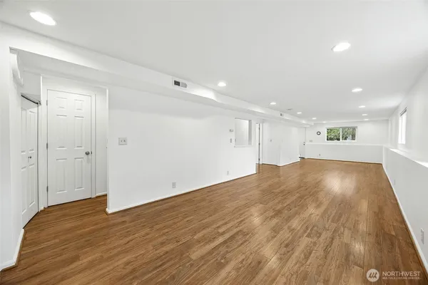 $710,000 | 1300 Southwest 125th Place, Seattle, WA 98146