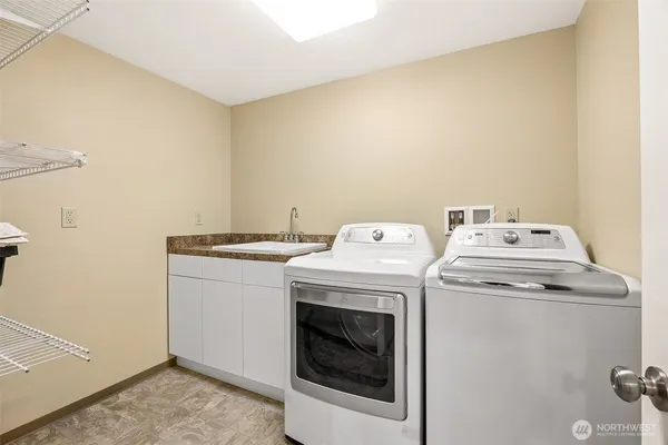 $710,000 | 1300 Southwest 125th Place, Seattle, WA 98146