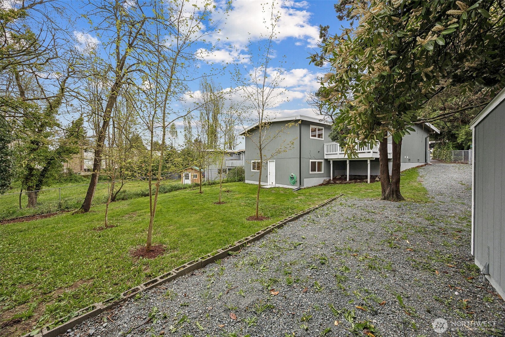 1300 Southwest 125th Place Seattle, WA 98146 - Photo 28 of 31