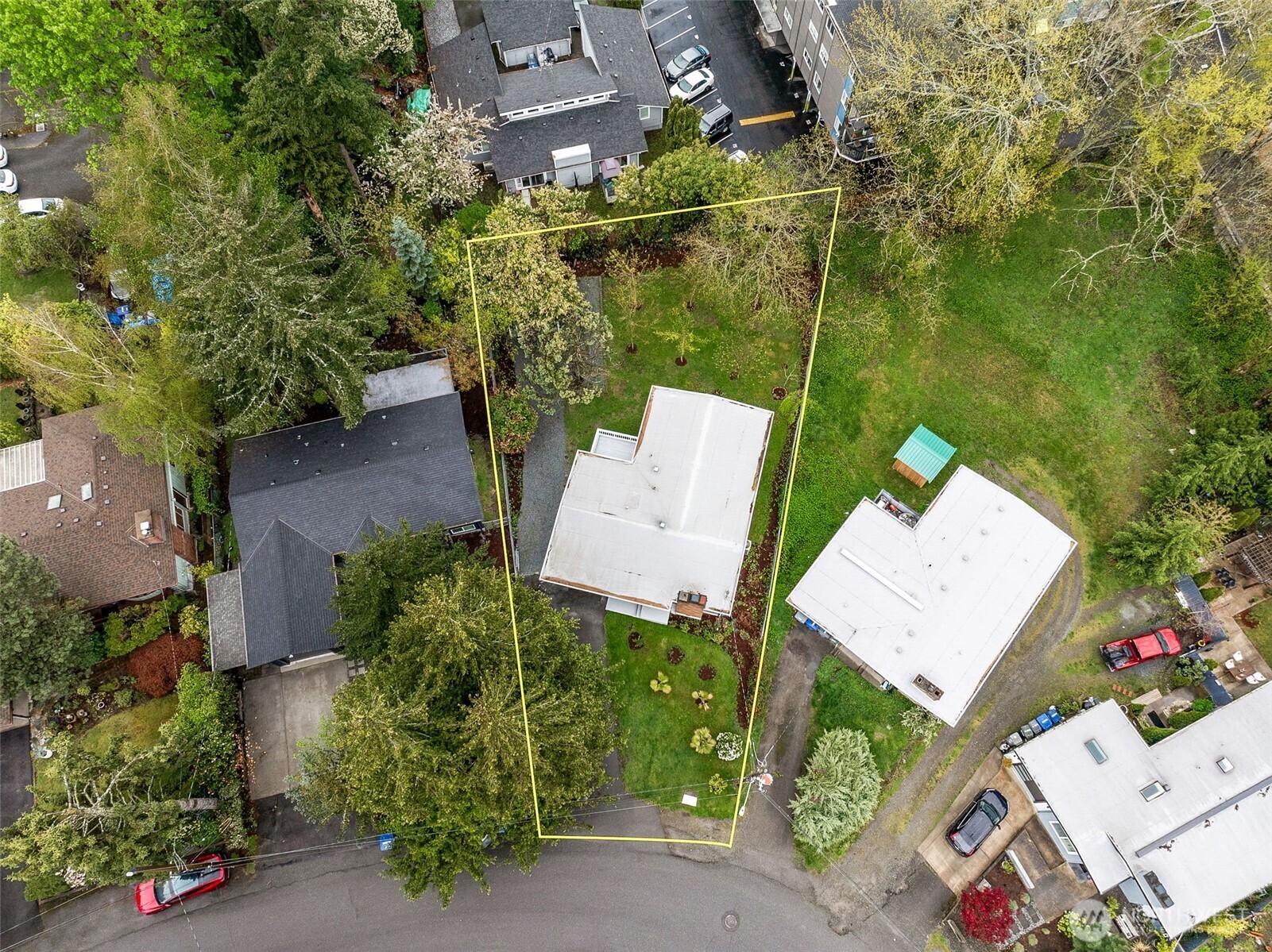 1300 Southwest 125th Place Seattle, WA 98146 - Photo 31 of 31