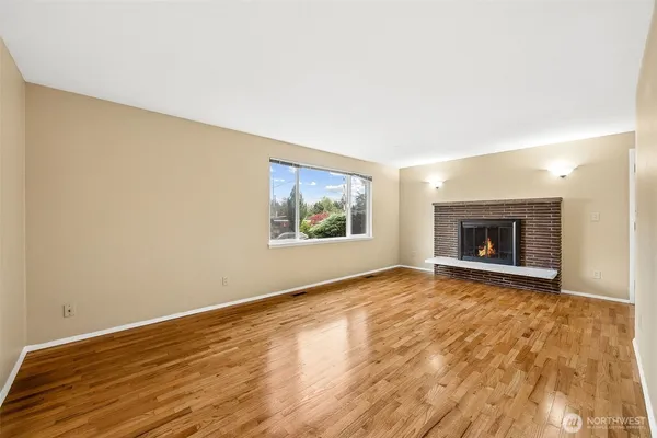 $710,000 | 1300 Southwest 125th Place, Seattle, WA 98146