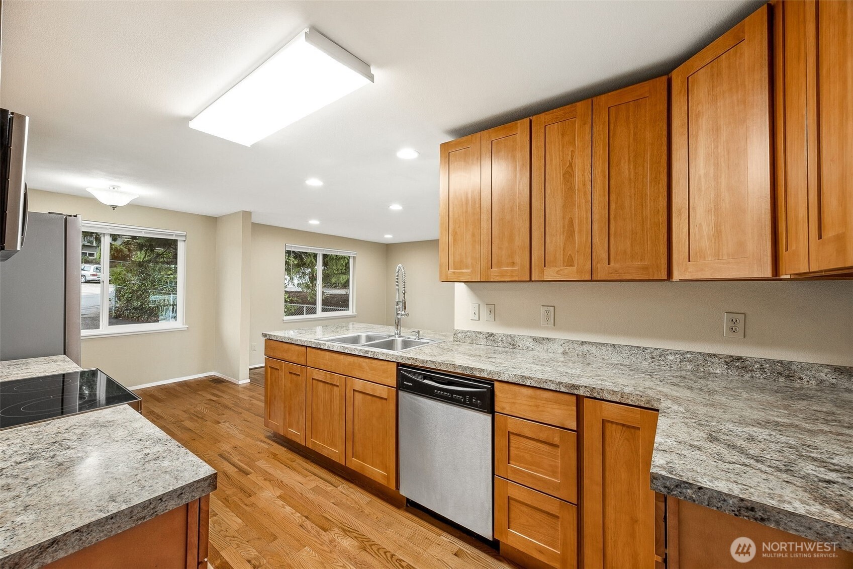 1300 Southwest 125th Place Seattle, WA 98146 - Photo 6 of 31