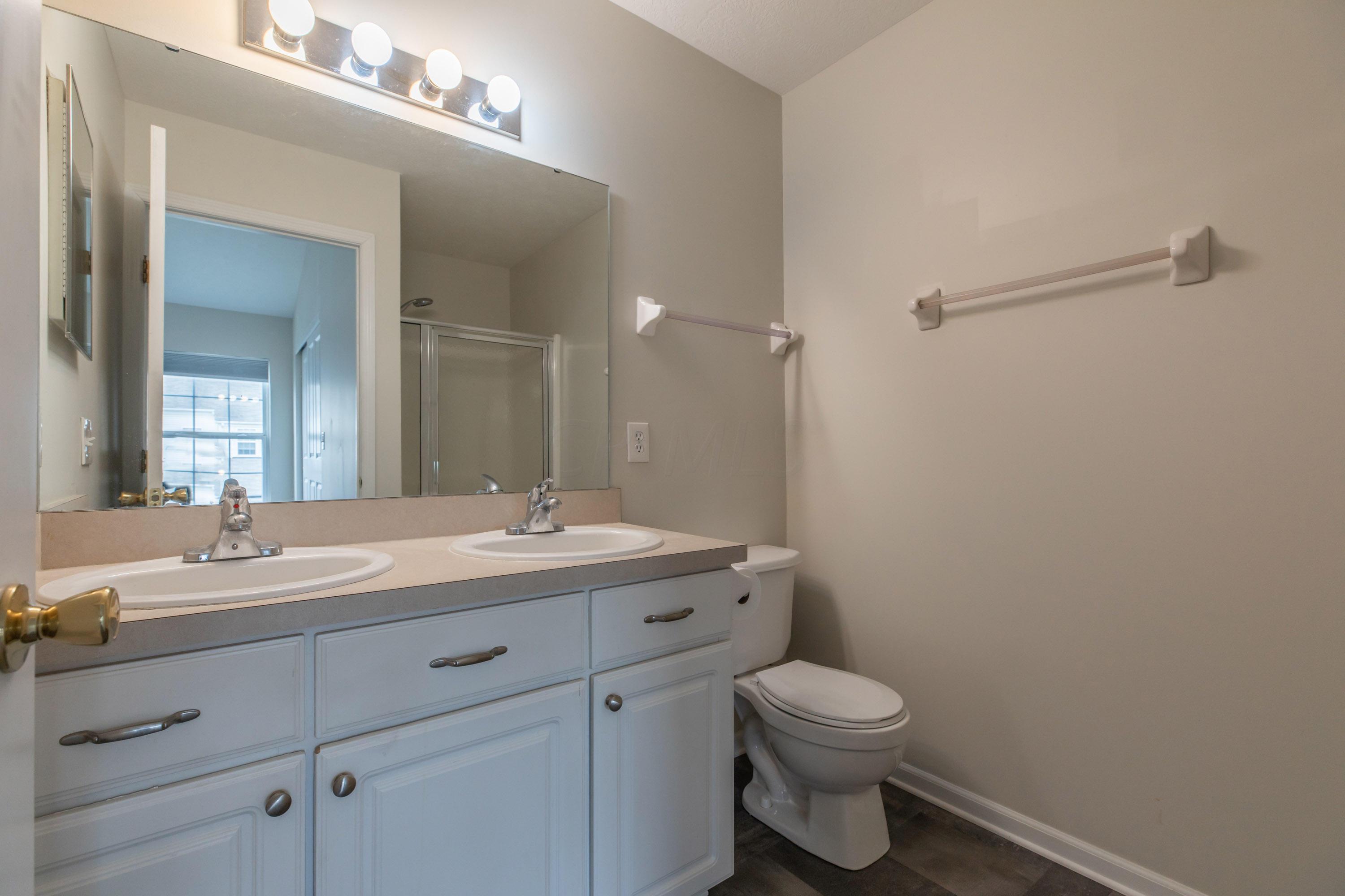 635 Lazelle Road Columbus, OH 43081 - Photo 7 of 15